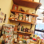 モダナークファームカフェ - 調味料やドライフルーツも充実ミャ