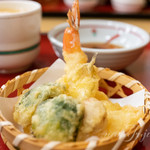 明治座 - 天麩羅（海老、豚肉、鱚、芽キャベツ）