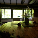 茶房 天井棧敷 - 窓から夏は新緑、秋は紅葉が楽しめます♪