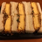 ギフトキヨスク - 料理写真:タマゴカツサンドなかなかボリュームあり