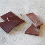 アーティチョーク チョコレート - チャイ55％、グレナダ70%