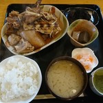 キッチン・カフェ ばる - ぶりアラ大根