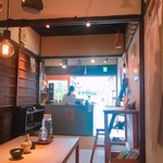ドングリー コーヒースタンドと暮らしの道具店 - 