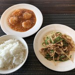 中国料理孝華 - エビのチリソース・青椒肉絲・ライス(ランチ)