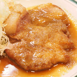 かつれつ四谷たけだ - もち豚ポークジンジャー定食 1320円 の熟成豚ロース肉 甘辛醤油ソース