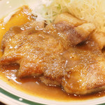 かつれつ四谷たけだ - もち豚ポークジンジャー定食 1320円 の熟成豚ロース肉 甘辛醤油ソース