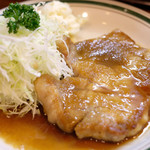 かつれつ四谷たけだ - もち豚ポークジンジャー定食 1320円 の熟成豚ロース肉 甘辛醤油ソース