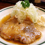かつれつ四谷たけだ - もち豚ポークジンジャー定食 1320円 の熟成豚ロース肉 甘辛醤油ソース