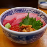 焼津さかなセンター　山水 - 中とろ・うに・いくら丼