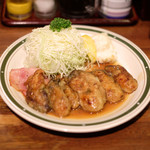 かつれつ四谷たけだ - カキバター焼定食 1500円 の岩手県大船渡産生カキの甘辛バター醤油