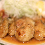 かつれつ四谷たけだ - カキバター焼定食 1500円 の岩手県大船渡産生カキの甘辛バター醤油