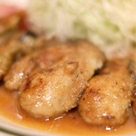 かつれつ四谷たけだ - カキバター焼定食 1500円 の岩手県大船渡産生カキの甘辛バター醤油