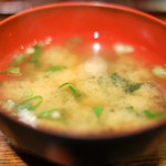 かつれつ四谷たけだ - カキバター焼定食 1500円 の味噌汁