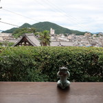 さらすわてぃ - 玄関先の窓からの眺め