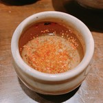 和食 しょっぽり - 南部美人 特別純米 あご出汁割り 燗酒  七味をかけていただきます