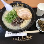 博多三氣 - やる氣ラーメン＝６００円
土・日・祝限定で麺の２玉がサービス
