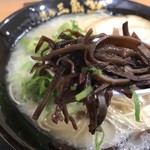 博多三氣 - 上質なキクラゲも入る