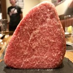 焼肉 ジャンボ - ・シャトーブリアン  ASK（不明） →無理を言って肉塊で出して頂きました。料理長自ら焼いて頂区という最高の贅沢な時間。約30分ほどじっくりと時間をかけて仕上げるお肉は見た目にもとても美しく上質で滑らかで柔らかでした。