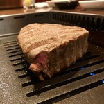 焼肉 ジャンボ - ・シャトーブリアン  ASK（不明） →無理を言って肉塊で出して頂きました。料理長自ら焼いて頂区という最高の贅沢な時間。約30分ほどじっくりと時間をかけて仕上げるお肉は見た目にもとても美しく上質で滑らかで柔らかでした。