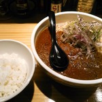 らー油肉つけうどんの南哲 - クラシックスタイルカレーうどん　茹で上がり600gの大盛で９５０円(税込)　ごはんは１８０円(税込)　小ライス＝割り飯は８０円であります。