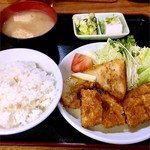 十八番 - かじきバターと白身フライ定食。¥800。