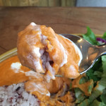 Sunny Cafe - ハーフ＆ハーフカレー（バターチキン・ほうれん草）1,300円