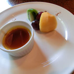 手打ち蕎麦とフレンチの やな木 - ＜10月＞デザートのパンプキンプリン黒みつソース