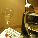 横浜ベイホテル東急 - ル・ノルマンディからお持ち帰りのケーキをお部屋で