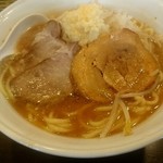 ガツ盛りラーメン みちる屋 - みちるめん【中】¥800-野菜少な目、バラ1  ¥150