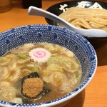 六厘舎 - つけめん 830円。