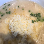 らあめん花月嵐 - チーズ味噌ラーメンおんじ。
      旨し。