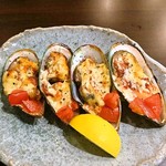 Smoky Monkey Hamburger &More - ムール貝のタルタルソース焼き