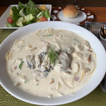 バレーナ - 牡蠣とポルチーニのクリームパスタランチセット