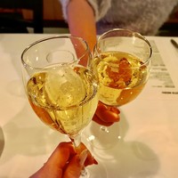 ラステイクス - シャンパンで乾杯