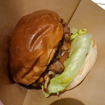 BELLOWS BURGER - BBQチキンバーガー1080円+グリルドパイン100円