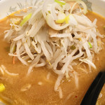 札幌本舗 - 味噌ラーメン   アップ