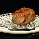 USHIGORO S. - 神戸牛サーロインの厚切りステーキ