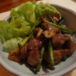 さざれ小路 - 砂肝と大蒜 黒胡椒炒め