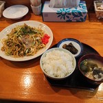 Bon Okonomiyaki - 焼きそば定食（650円）2019年1月