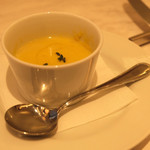 Cerdi - Lunchには野菜スープ付き