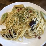 ナガタ店 - アンチョビとナスとネギのオイルパスタ+麺大盛り
