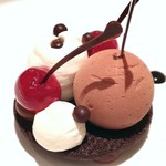 ASAHINA Gastronome - フォレノワール キルシュを効かせたピスタチオのグラス