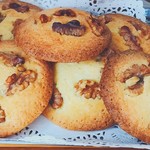 Süni 幸せを運ぶケーキ屋さん - プレーンとクルミのクッキー