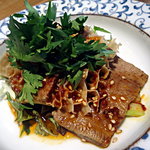 老虎菜 - 牛タンと牛ハチノスの四川麻婆ソース