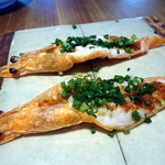 老虎菜 - 車海老の蒸しもの揚げにんにく風味