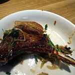 老虎菜 - 仔羊の骨付きです