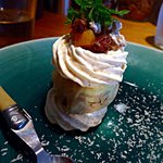 老虎菜 - メレンゲココナッツと珈琲とシナモンのアイスクリームサンド