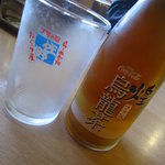 おぐら屋 - ウーロン茶（屋号がはいったグラス）