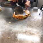 平の家 - キャベツの水分を抜きます