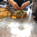 平の家 - ネギと鰹節をトッピング